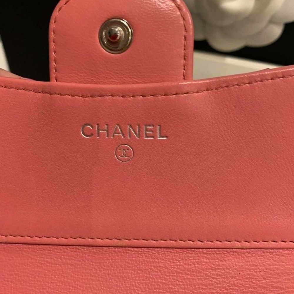 Chanel lambskin small wallet - Picture 5 of 13
